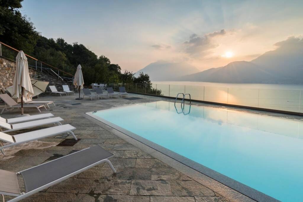 Beautiful Poolside And Stunning Lake View Gardenia Беллано Екстер'єр фото