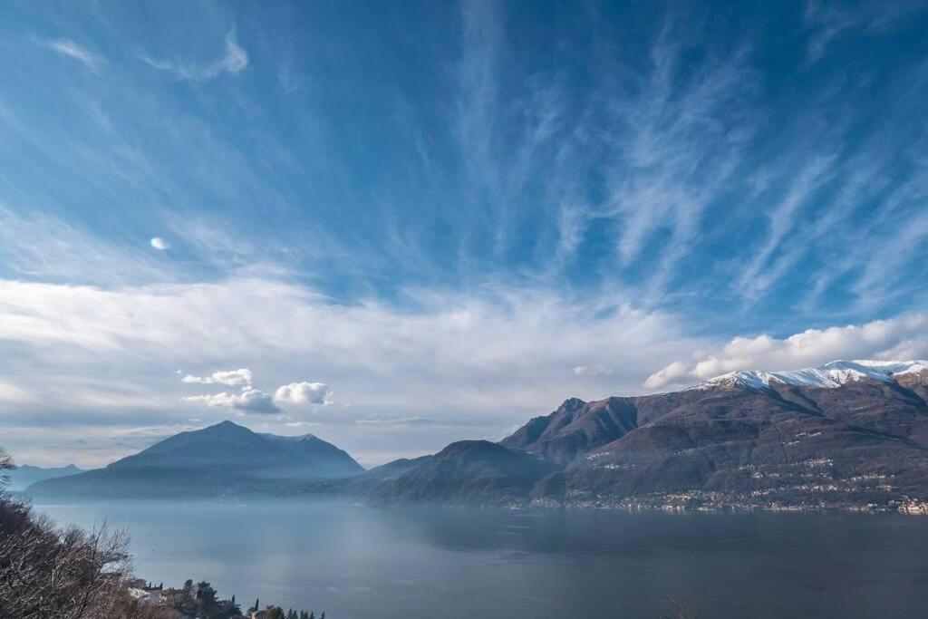 Beautiful Poolside And Stunning Lake View Gardenia Беллано Екстер'єр фото